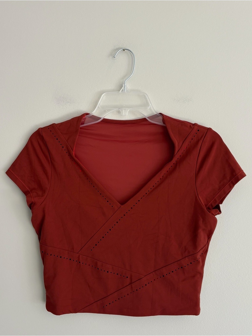 Athleta Short Sleeve It’s a Wrap Crop Top in Deep Red w/Mesh Back Size S